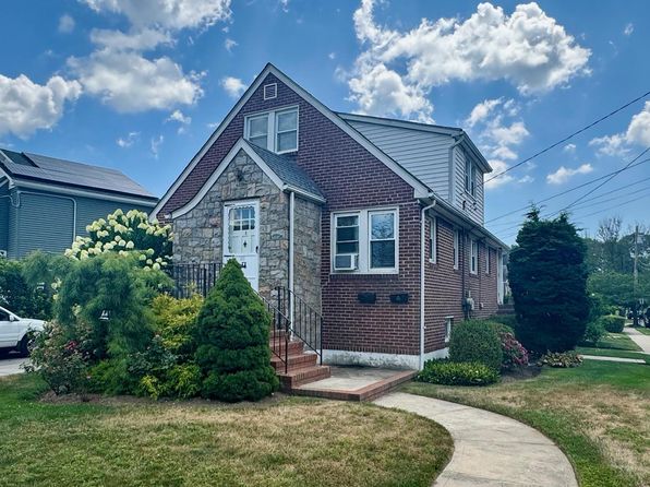 38 Leach St #2