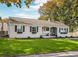 3 Nabnasset St, Westford, MA 01886