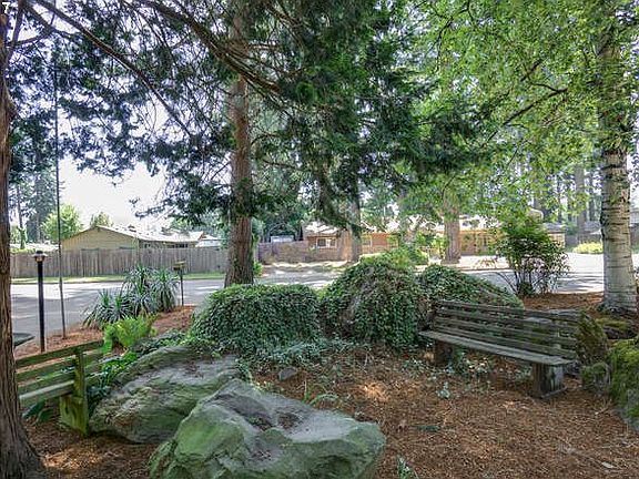 3rd image of 3212 NE 127th Ave