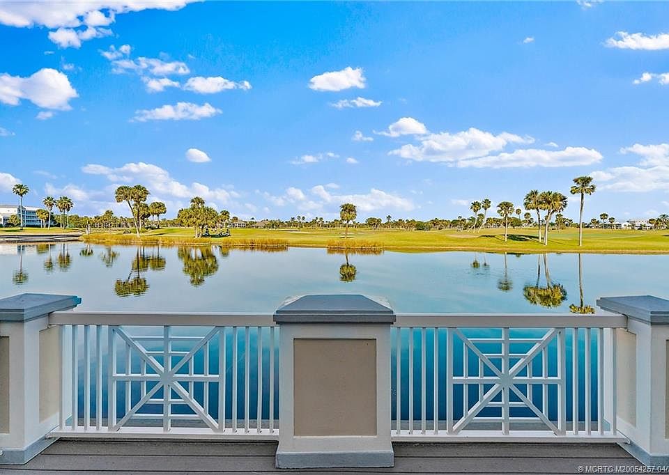 1st image of 40 NE Plantation Rd APT 207