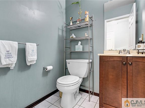5th image of 331 Keswick Dr #331