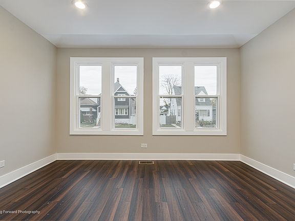 4th image of 150 S 20th Ave