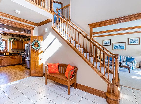 3rd image of 1162 Birchdale Ln