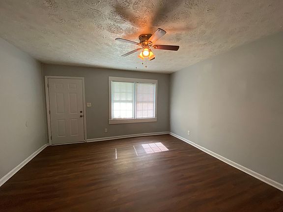 5th image of 435 Hogue Ave #3