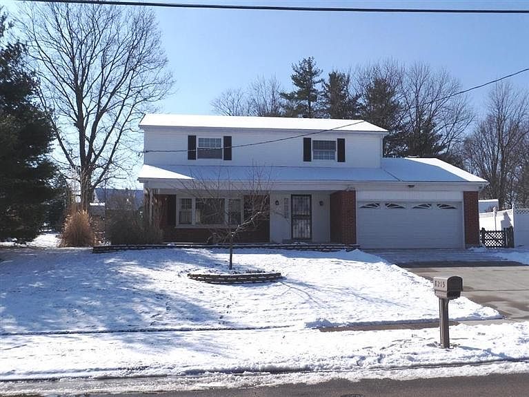 1st image of 8215 Ashgrove Dr