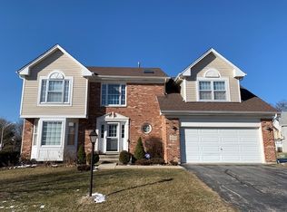 1530 Della Dr, Hoffman Estates, IL 60169