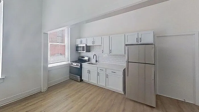 364 King St #1A — Photo 1