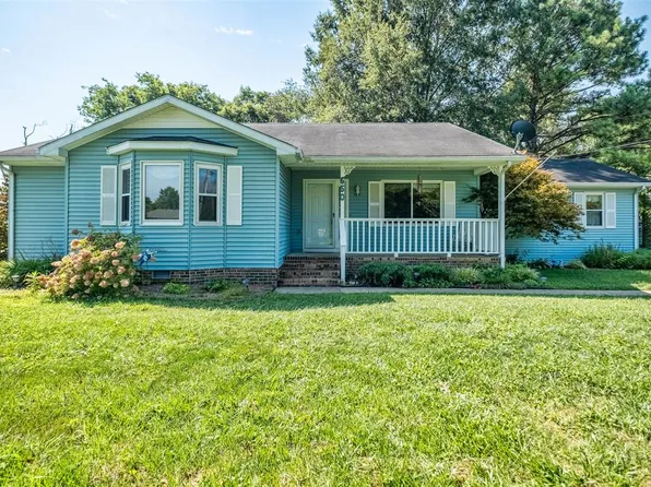 650 Green Valley Dr, Russellville, KY 42276