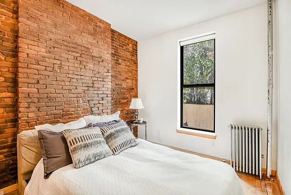 Rented by Garfield Realty  | media 5