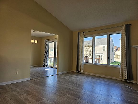 4th image of 3654 Carrington Dr