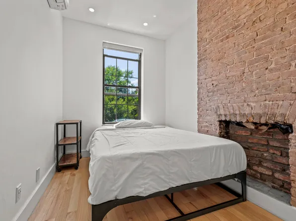 1118 Prospect Place image 10 of 18