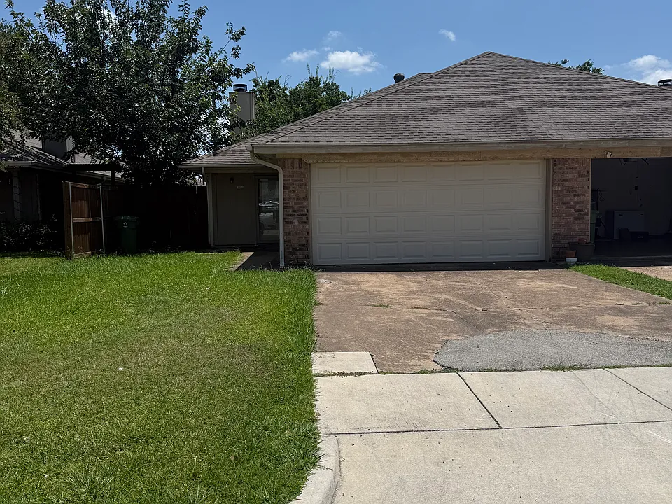 7510 April Ln