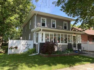 416 S 7th St, Pekin, IL