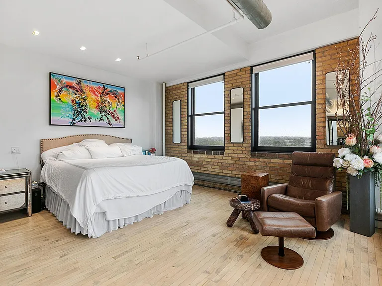 290 Market St #702 — Photo 26