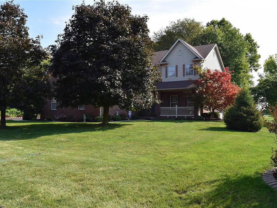 1st image of 205 Greenbriar Dr