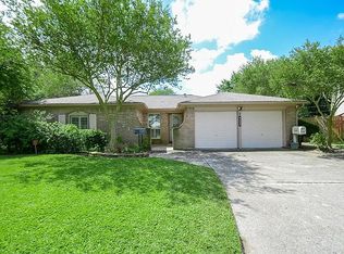 6123 Birchmont Dr, Houston, TX 77092