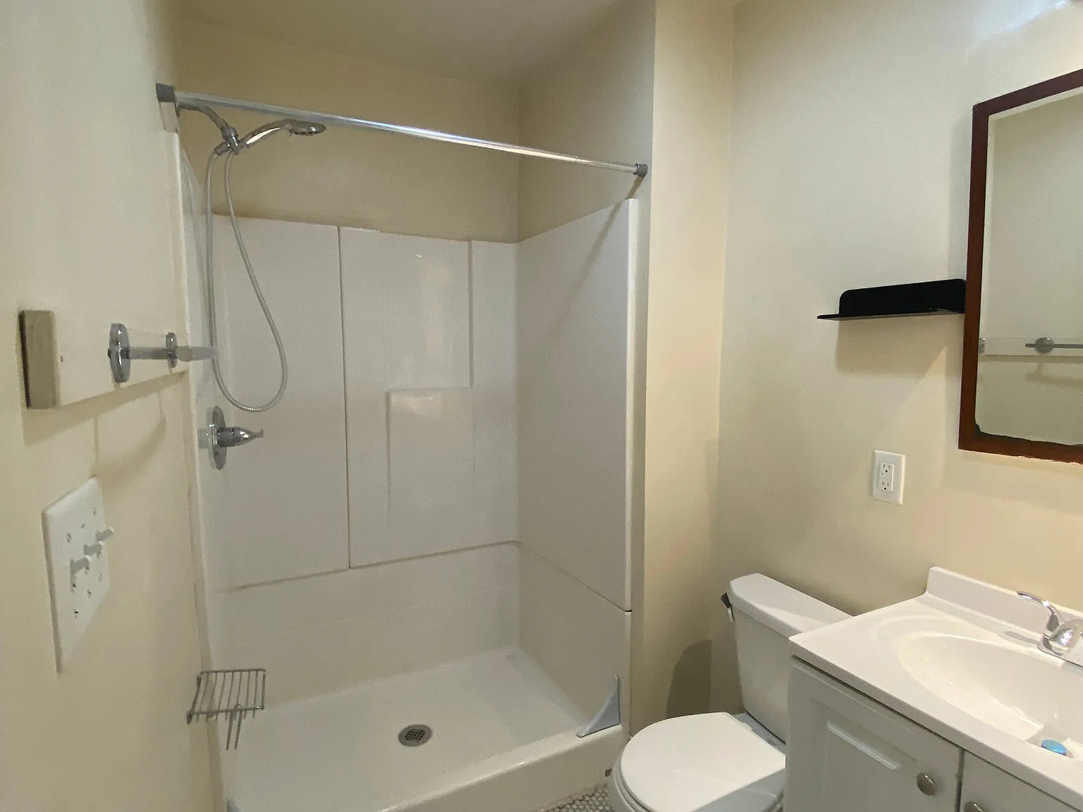 1719 W Montgomery Ave — Photo 4
