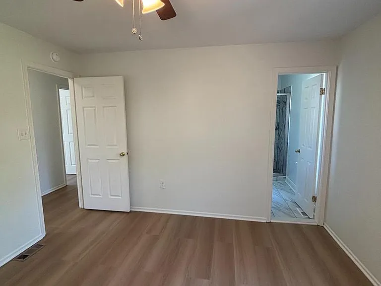 2900 Madeira Ct — Photo 8