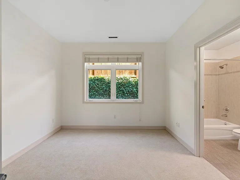 221 5th Ave S #105 — Photo 28