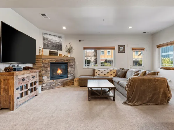 526 Silverleaf Dr, Whitefish, MT 59937