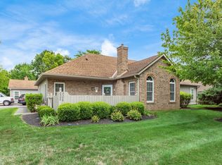 2308 Willowside Ln, Grove City, OH 43123