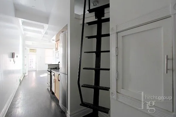 Rented by Hecht Group | media 33