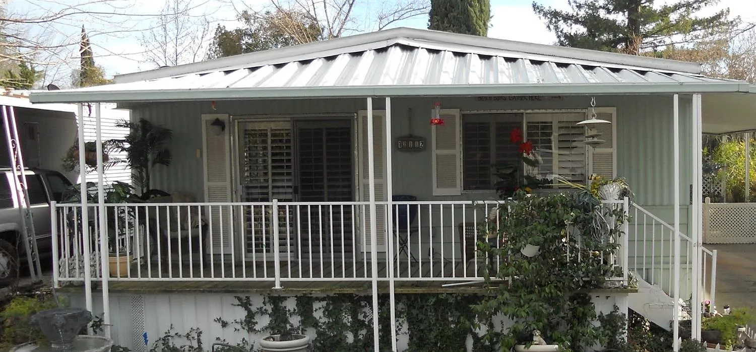 12112 Hemlock Dr photo 1