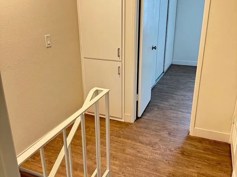 345 N Batavia St — Photo 7