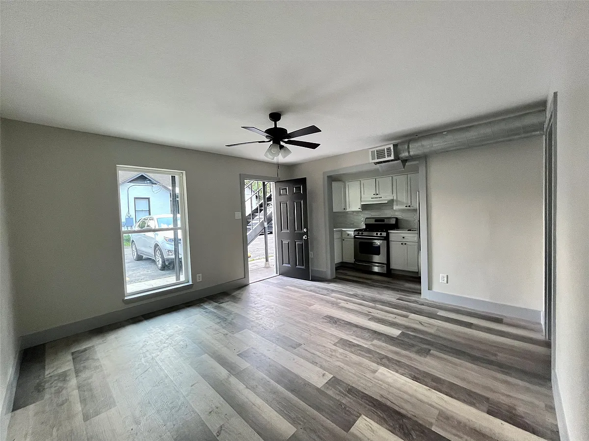 Building Photo - 8335 Bonner Dr #1