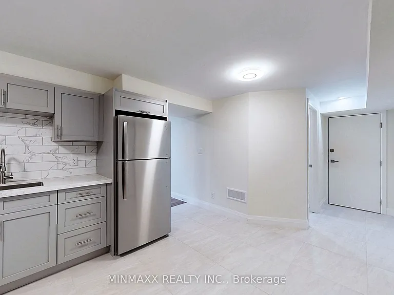 202 Forbes Ter — Photo 13