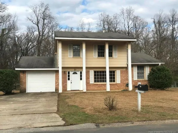 845 Stoneykirk Dr, Fayetteville, NC 28314