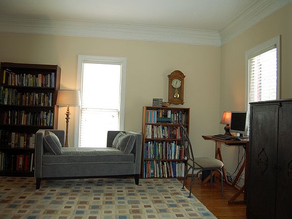 3rd image of 5318 Silchester Ln