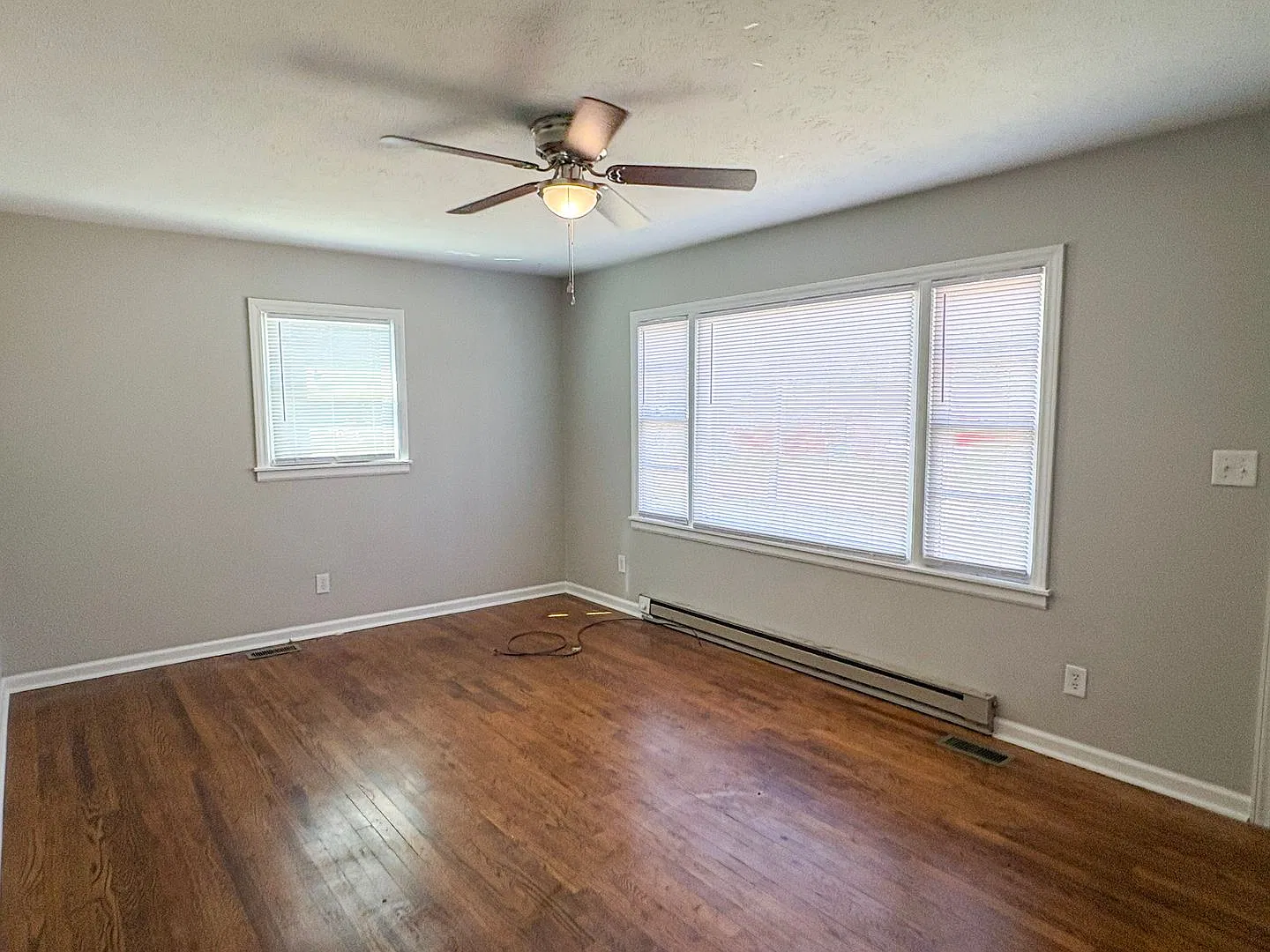 Charming 3 Bed 1 Bath Home in Hope Mills — Photo 3