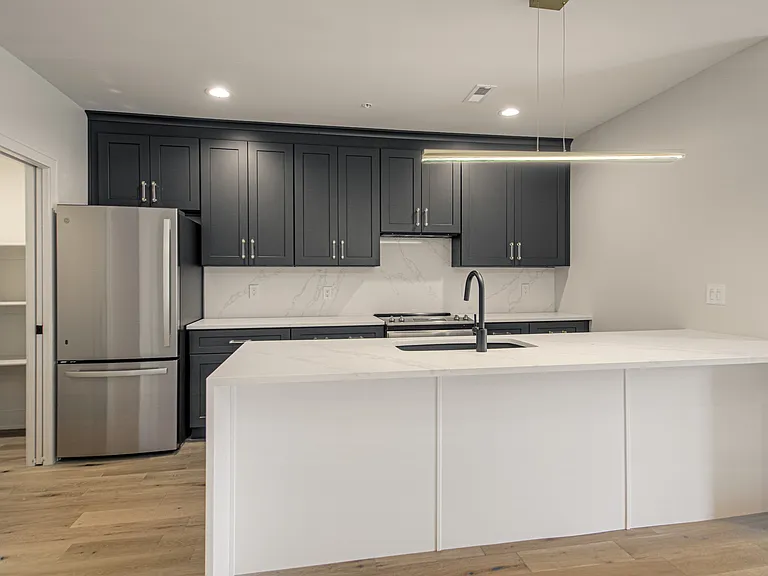 200 W Gregory Blvd #202 — Photo 1