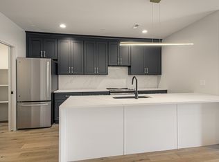 200 West Gregory Boulevard - 202, Kansas City, MO 64114