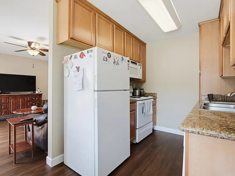 3454 Castle Glen Dr #102 — Photo 9
