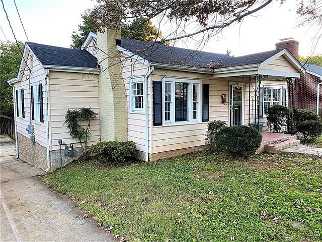 1st image of 636 1st Ave SE