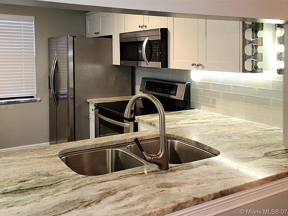 3rd image of 10331 Sunrise Lakes Blvd APT 108