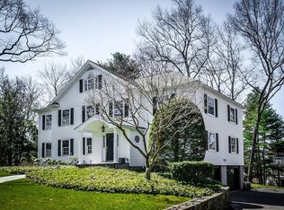 28 Chatham Cir, Wellesley, MA 02481