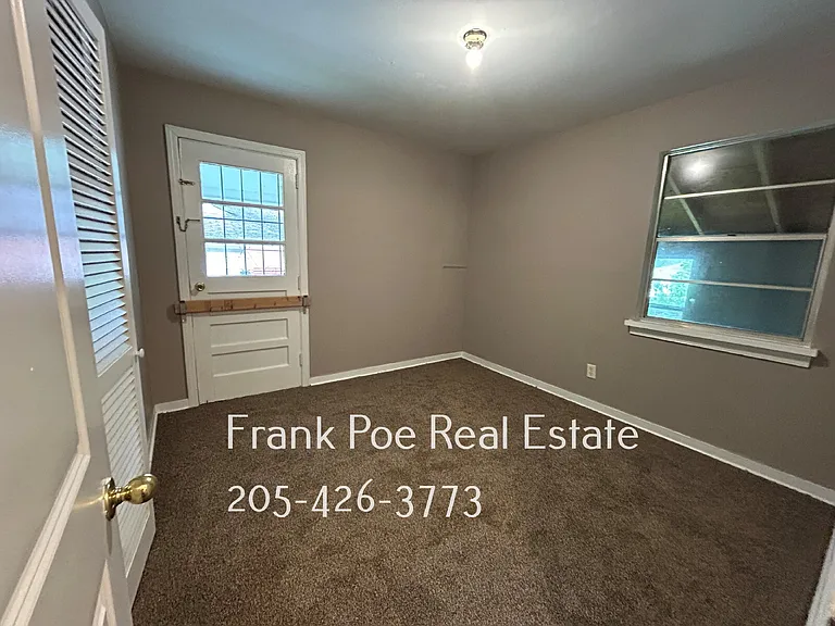 5405 Avenue J — Photo 4
