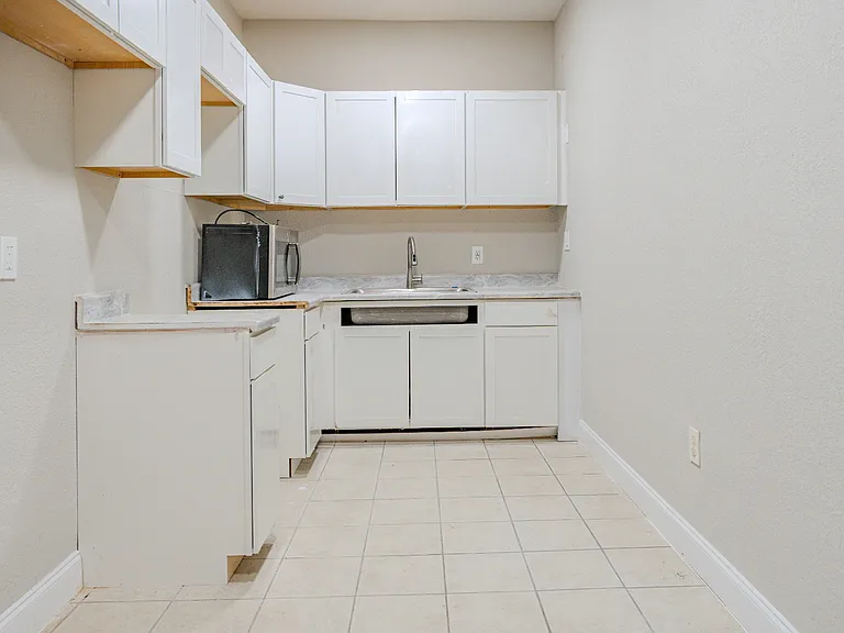 129 W Church St #1 — Photo 23