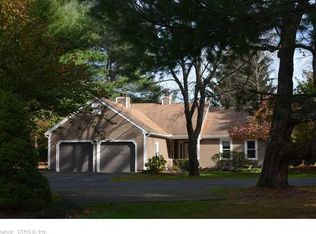 11 Burning Tree Pl #11, Cheshire, CT 06410
