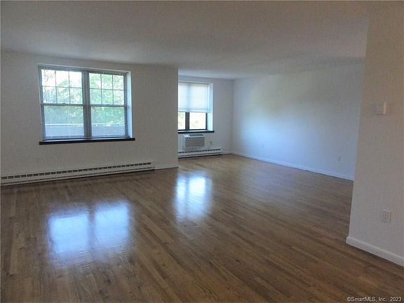 3rd image of 500 Newfield Ave APT 1F