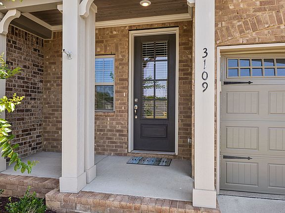 3rd image of 3109 Sassafras Ln