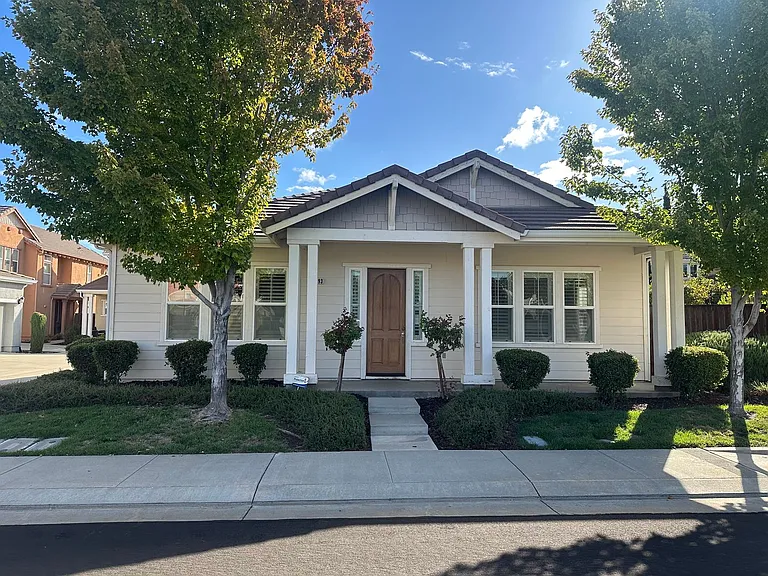 9393 Vintner Cir — Photo 1