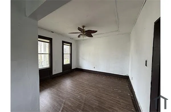 Building Photo - 5011 Hamm Ave