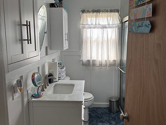 5th image of 8309 Robins Ln #1
