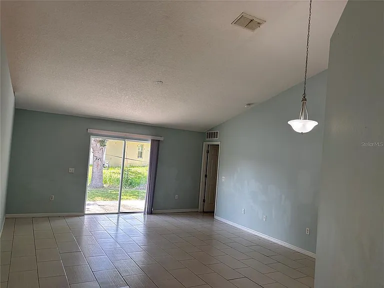120 Spoonbill Ct — Photo 6