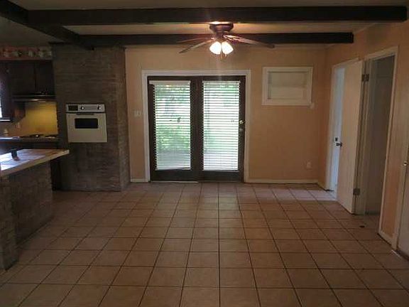 5th image of 1719 Bayou Cir