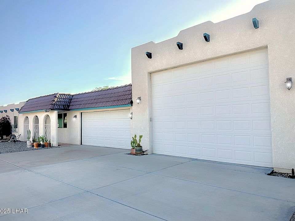 1st image of 3399 Silver Saddle Dr